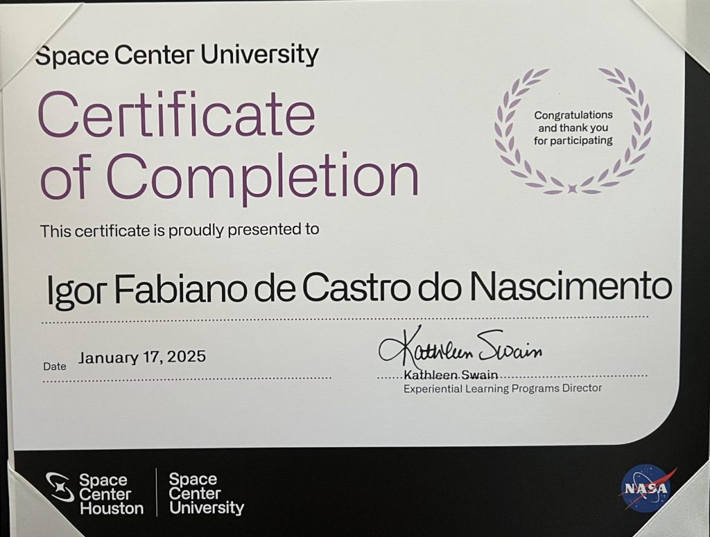 Exemplo real de certificado de conclusão do Space Center University publicado pela 4Heroes